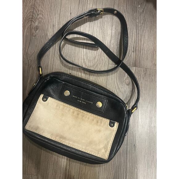 Marc Jacob’s Crossbody Bag - Picture 1 of 4